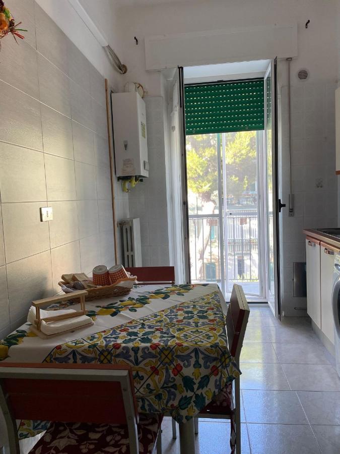 Rm'S Guesthouse Brindisi Bagian luar foto