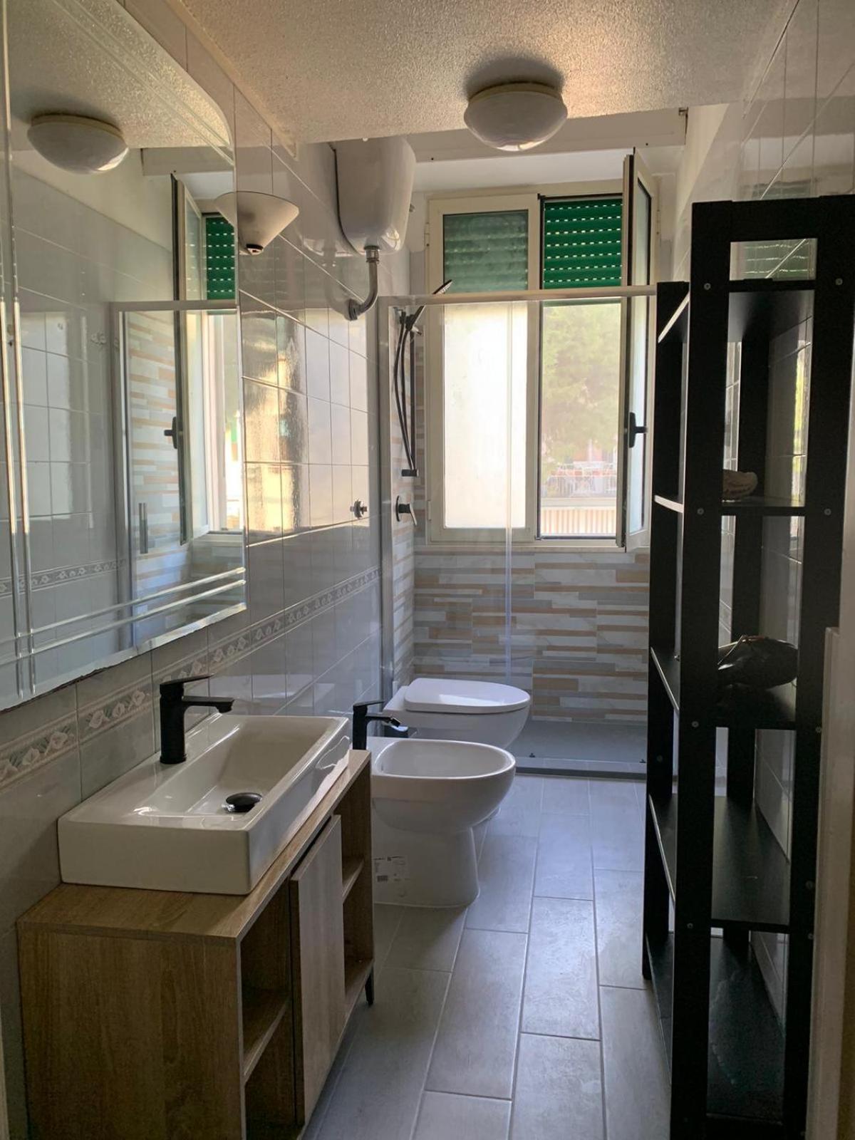 Rm'S Guesthouse Brindisi Bagian luar foto